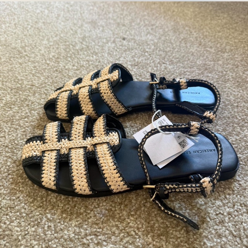 NWT Fisherman Sandals
